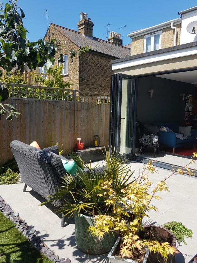 The Space At 8, Garden Flat Close To Town & Beach Whitstable Eksteriør billede